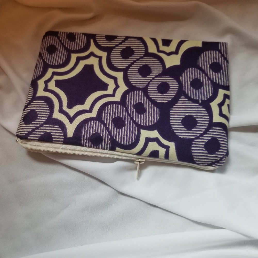 Fatou Print Wristlet